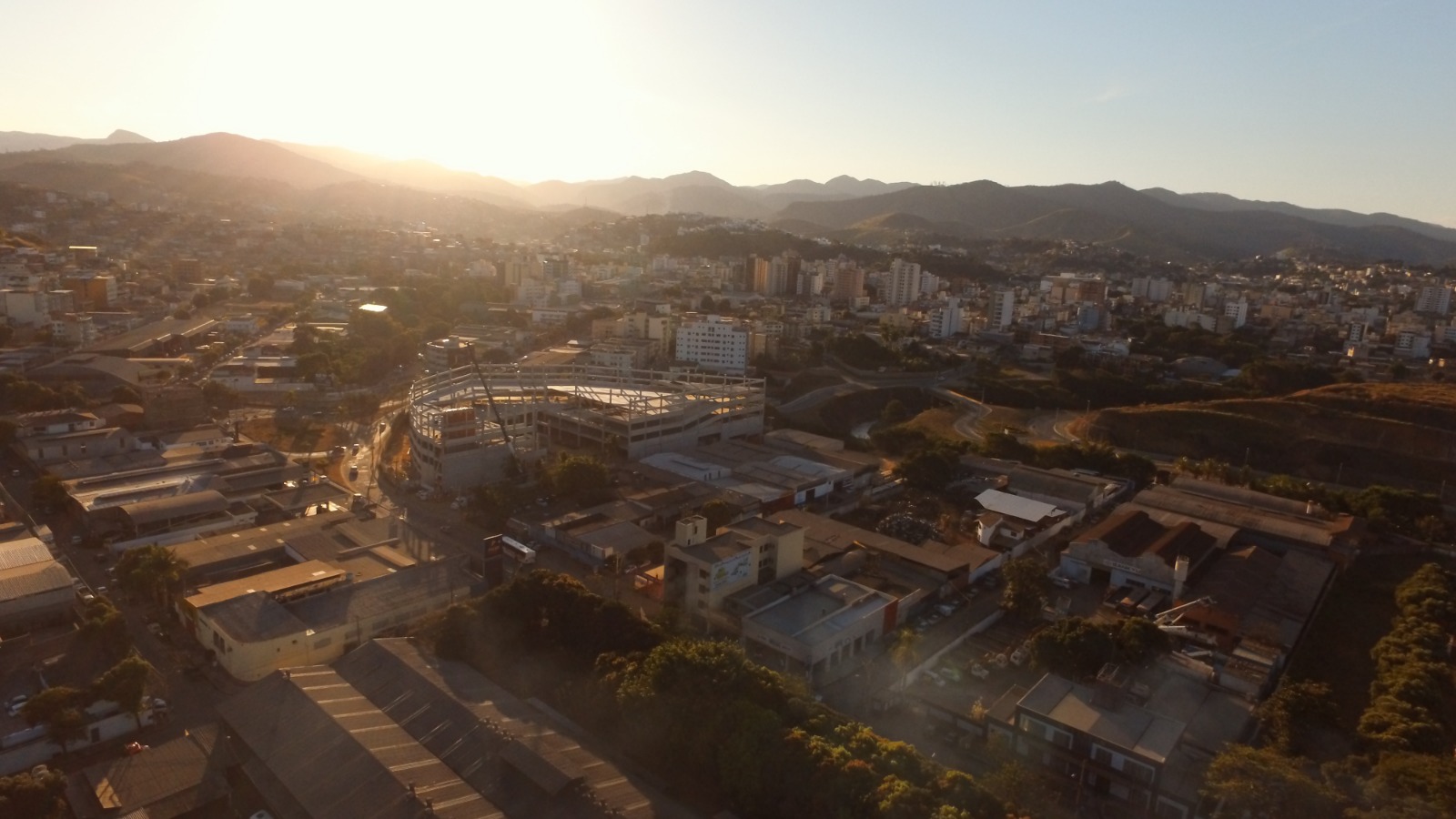 Pátio de material pesado da Metalis — foto 1 de 4